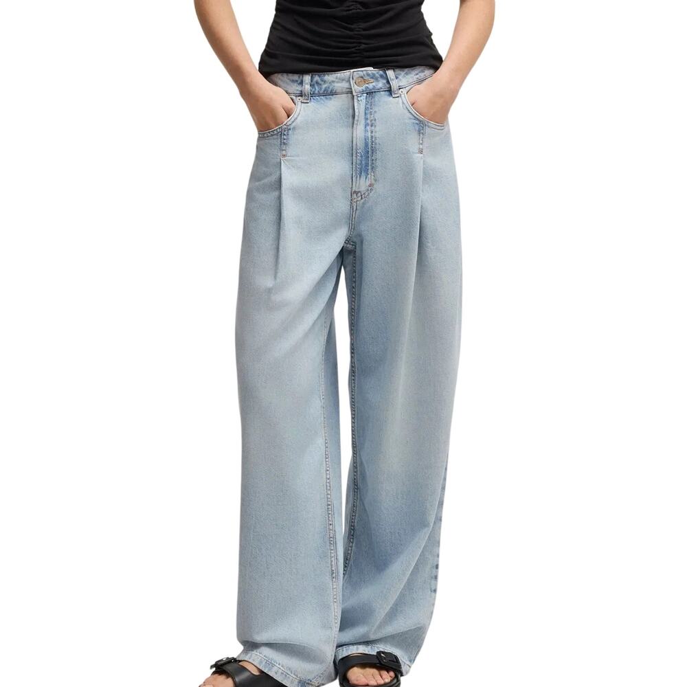 HUGO BOSS Orange Women's Slouchy Pleated Jeans in Light Pastel Blue